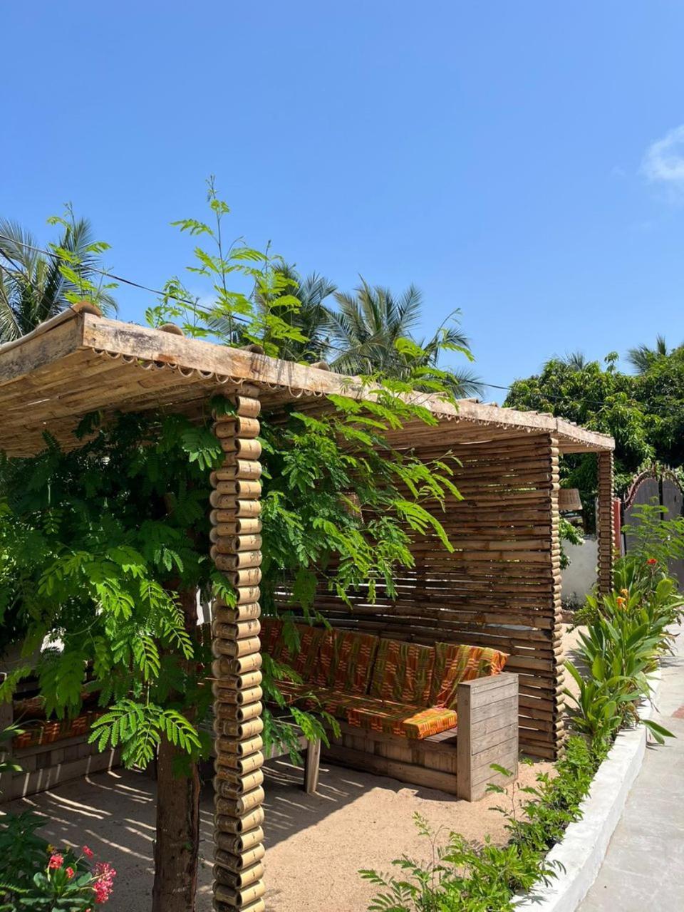 African Treasure Beach Resort Kokrobite Eksteriør bilde