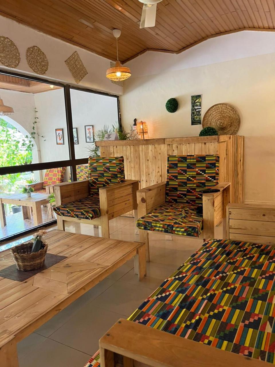 African Treasure Beach Resort Kokrobite Eksteriør bilde