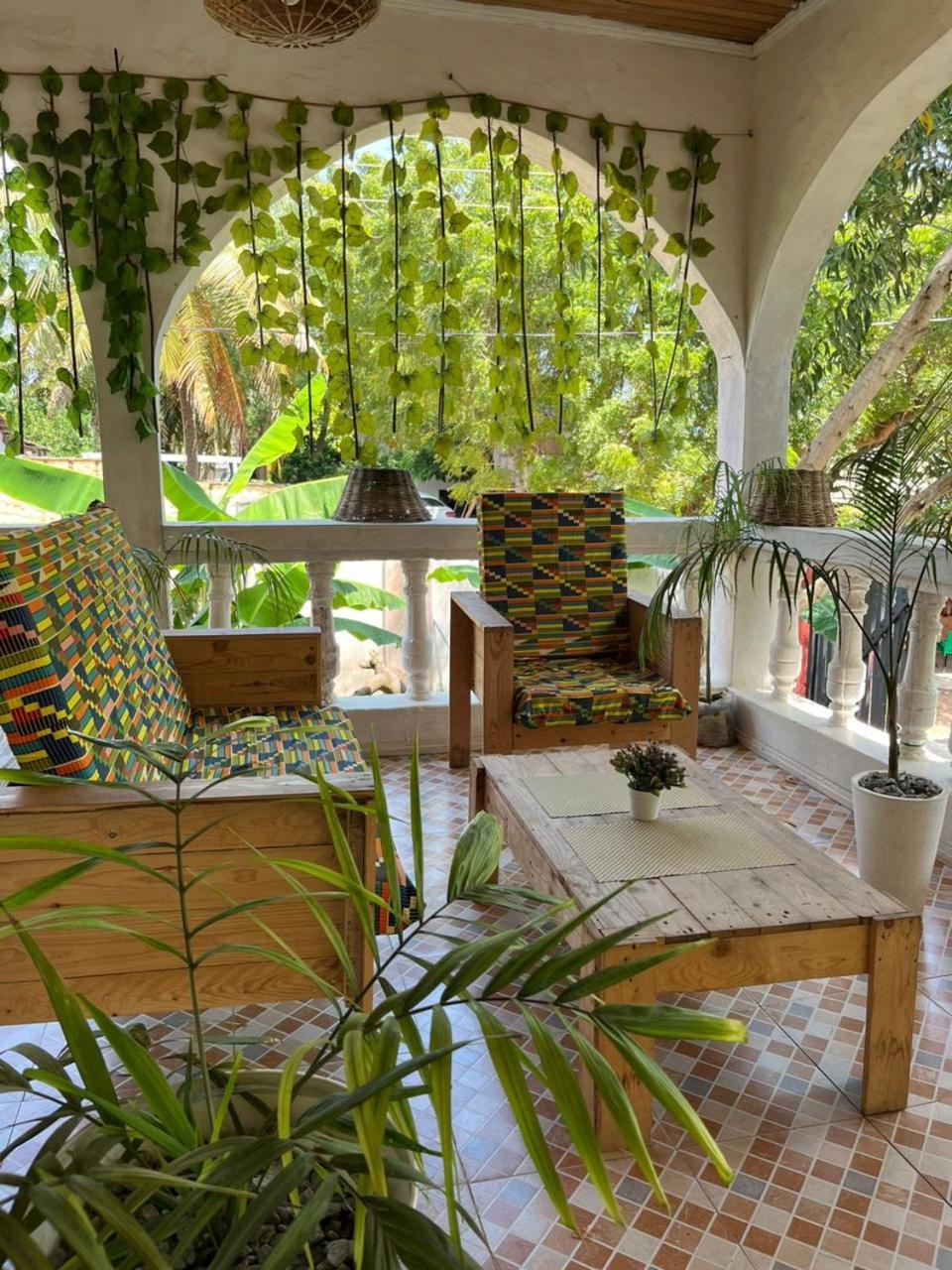 African Treasure Beach Resort Kokrobite Eksteriør bilde